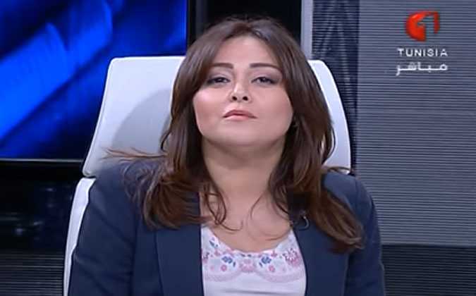 نقابة الصحفيين تحتج أمام مقر التلفزة الوطنية ضد عواطف الدالي
